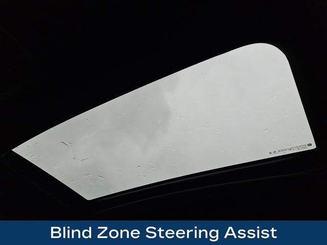 Used 2023 GMC Canyon Denali image 18