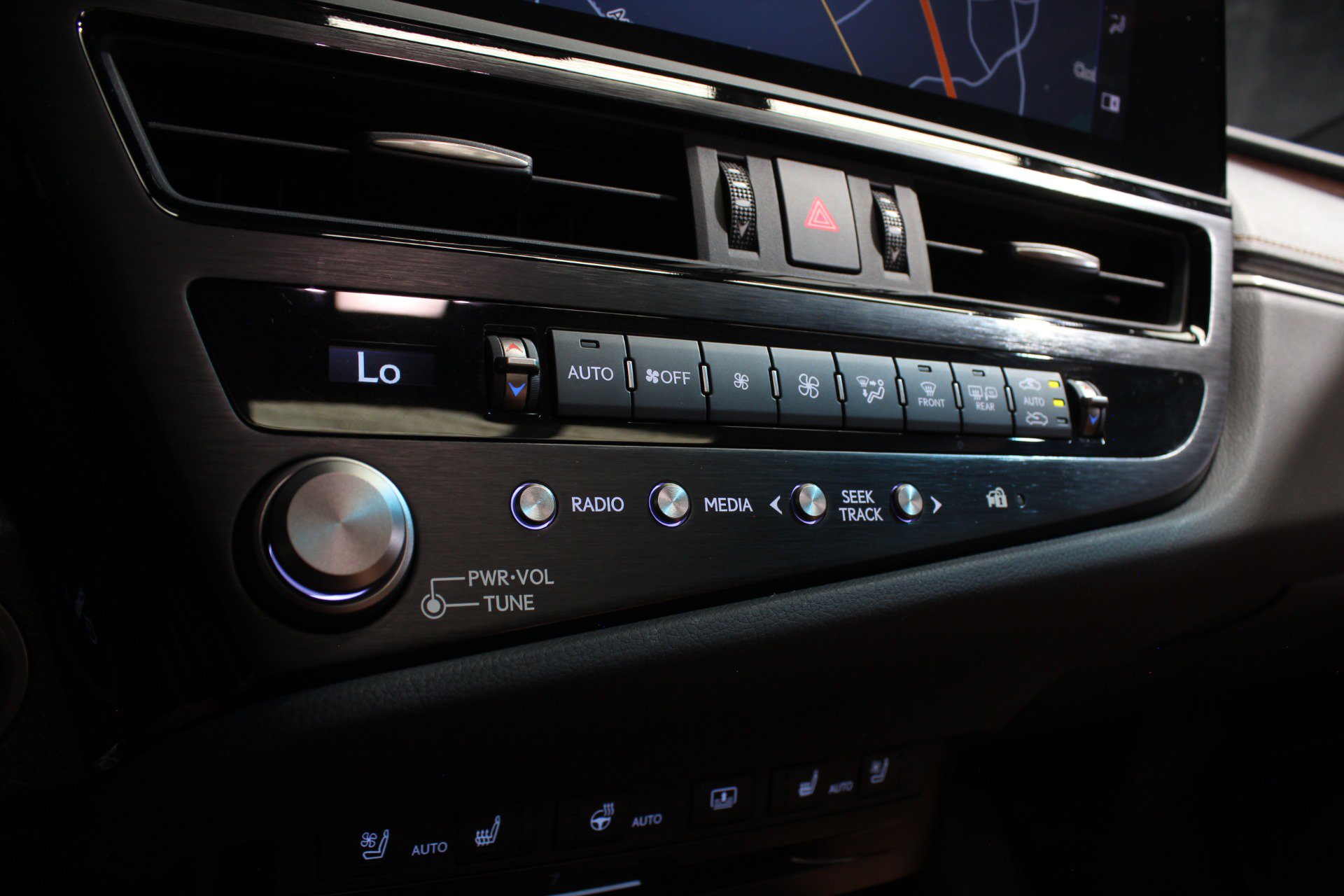 Used 2022 Lexus ES 300h Ultra Luxury w/ Accessory Package 2 FWD image 60