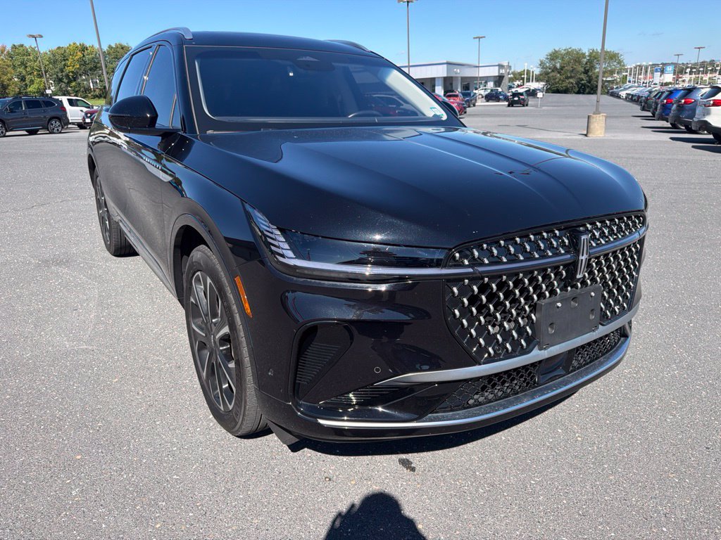 Certified 2024 Lincoln Nautilus Reserve w/ Equipment Group 203A AWD/4WD image 7