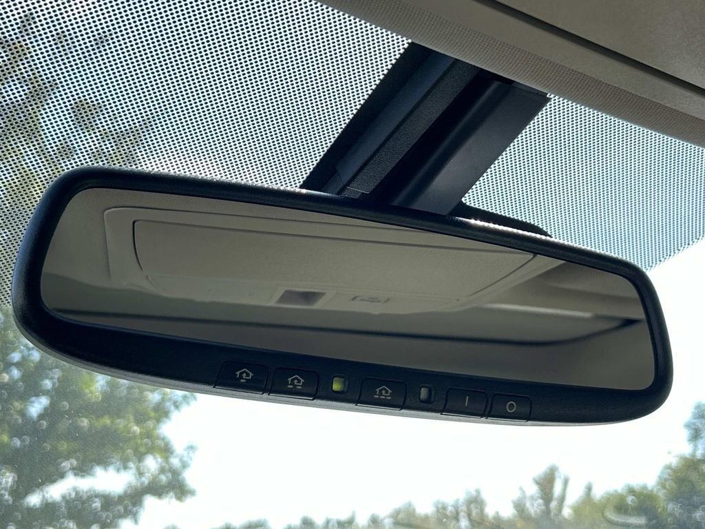 Used 2017 Nissan Maxima Platinum w/ Interior Lighting Package image 25