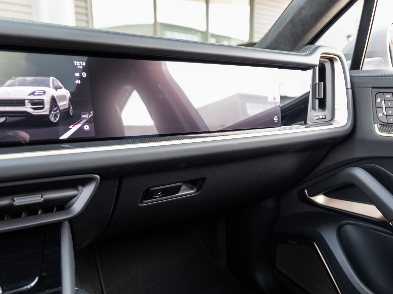 New 2026 Porsche Cayenne Turbo image 35