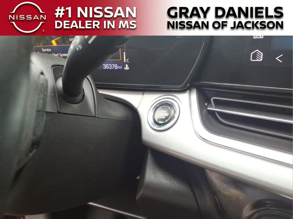 Used 2024 Chevrolet Trax LT w/ Driver Confidence Package FWD image 15