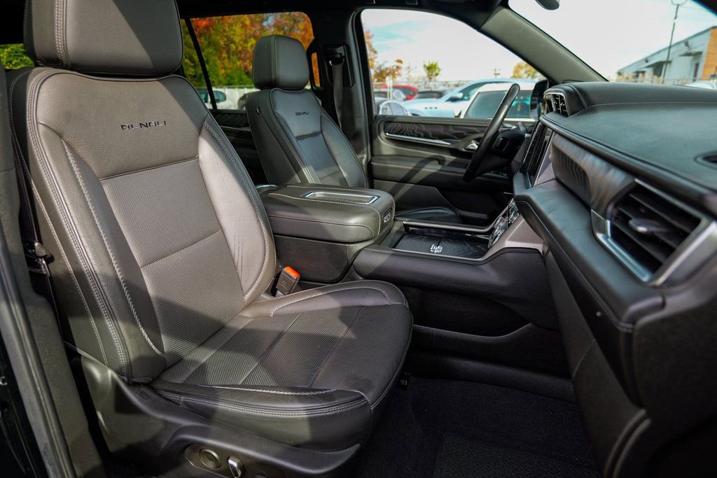 Used 2022 GMC Yukon XL Denali image 39
