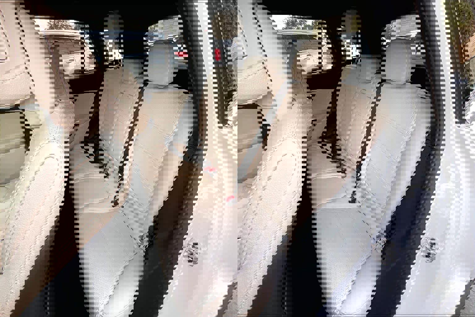 Used 2023 Mercedes-Benz GLC 300 GLC 300 image 25