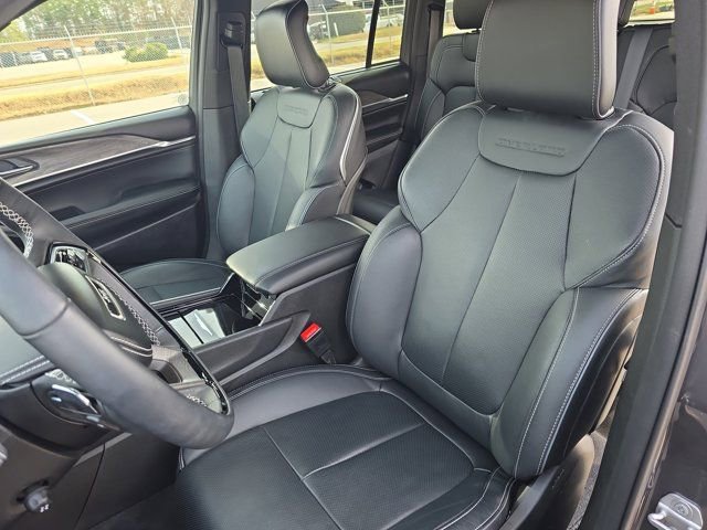 Used 2025 Jeep Grand Cherokee Overland w/ Adv Protech Group III image 14