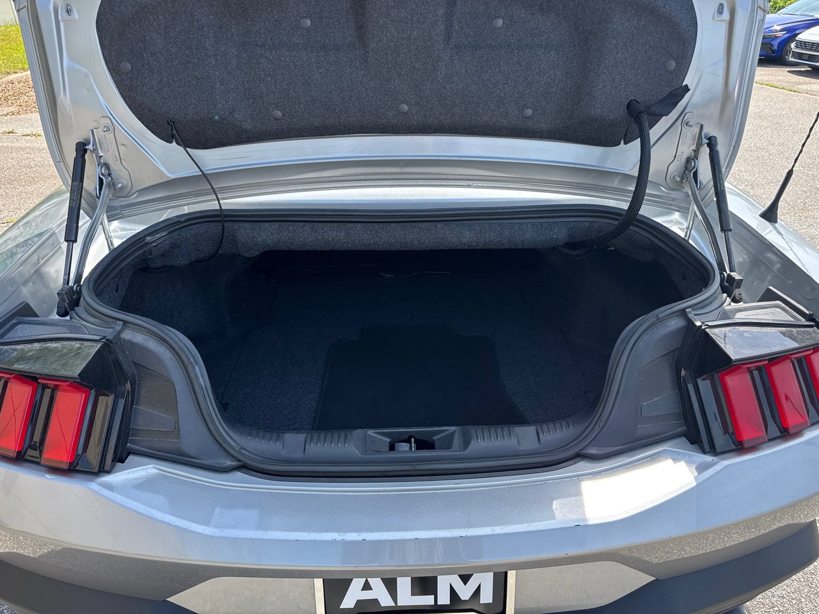 Used 2025 Ford Mustang Premium RWD image 16