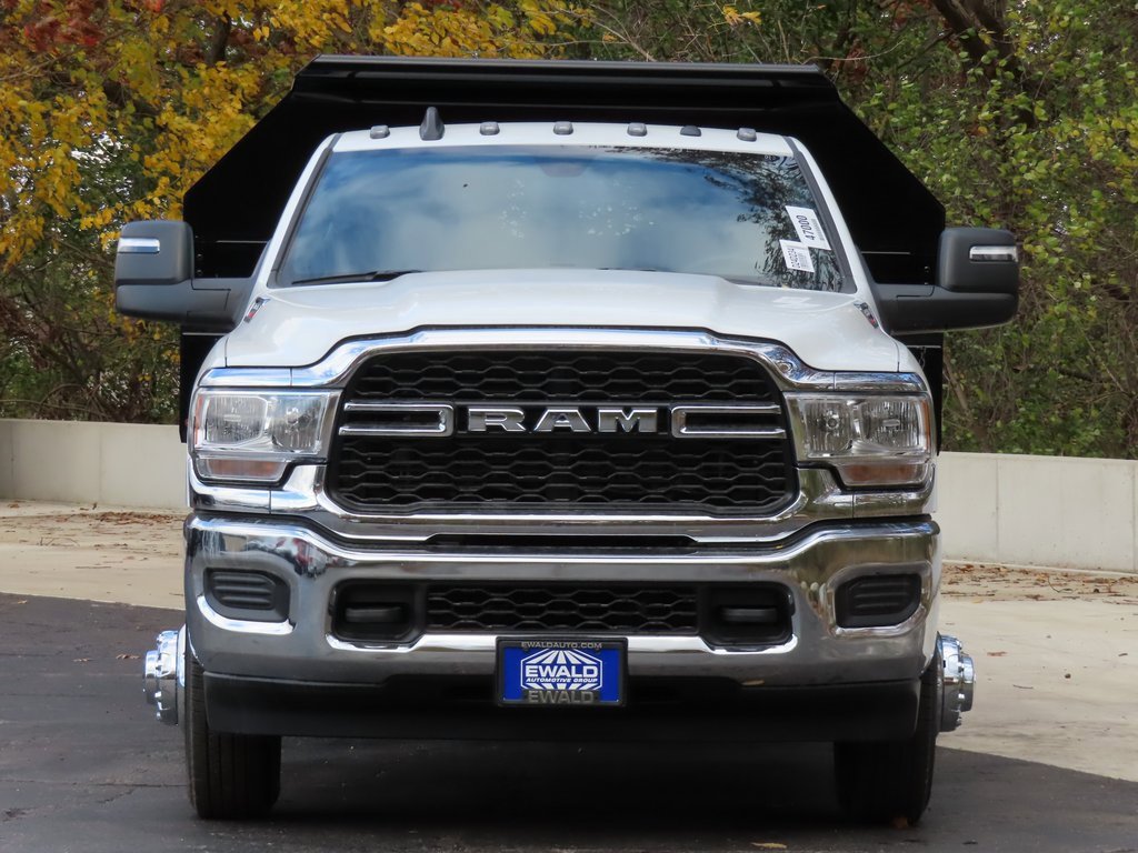 New 2024 RAM 3500 Tradesman image 18