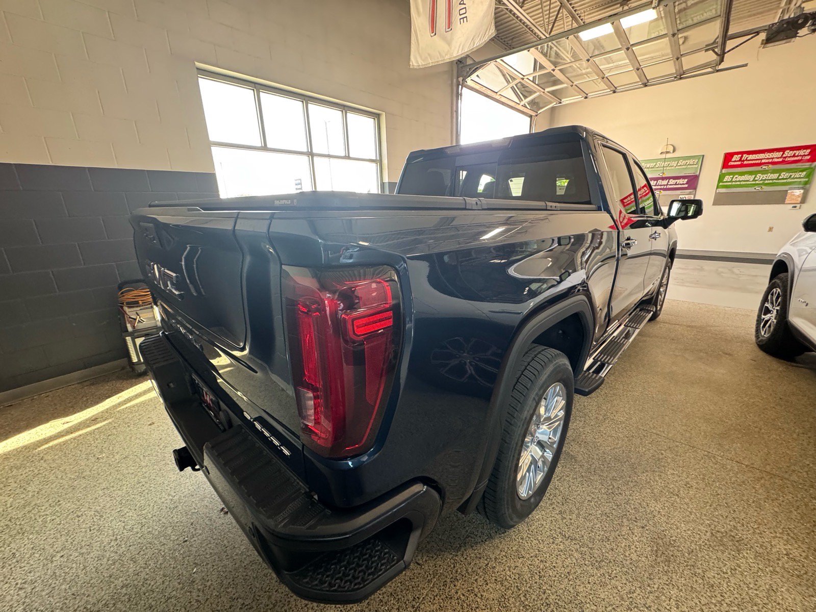 Used 2019 GMC Sierra 1500 Denali AWD/4WD image 5