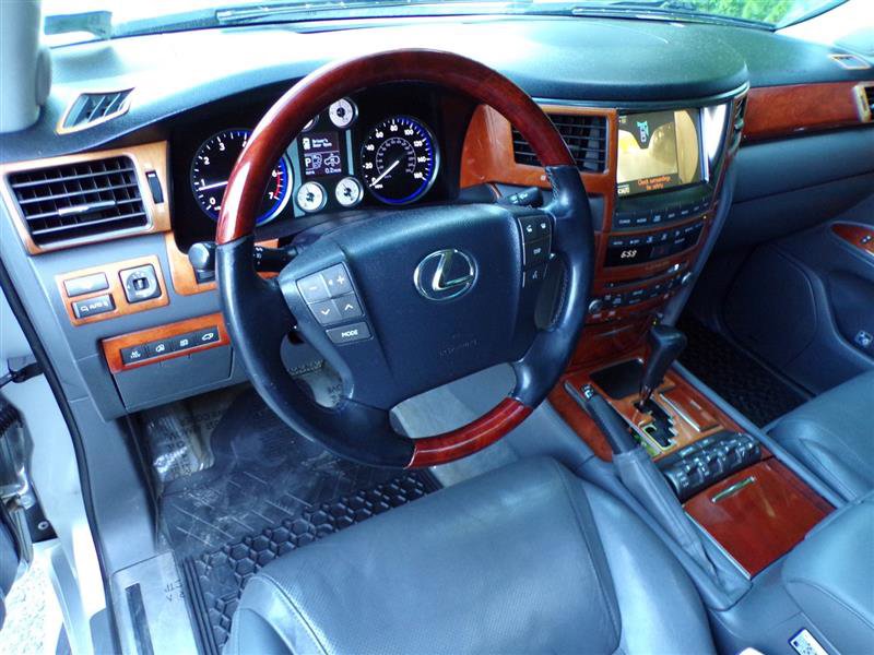 Used 2009 Lexus LX 570 4WD image 16