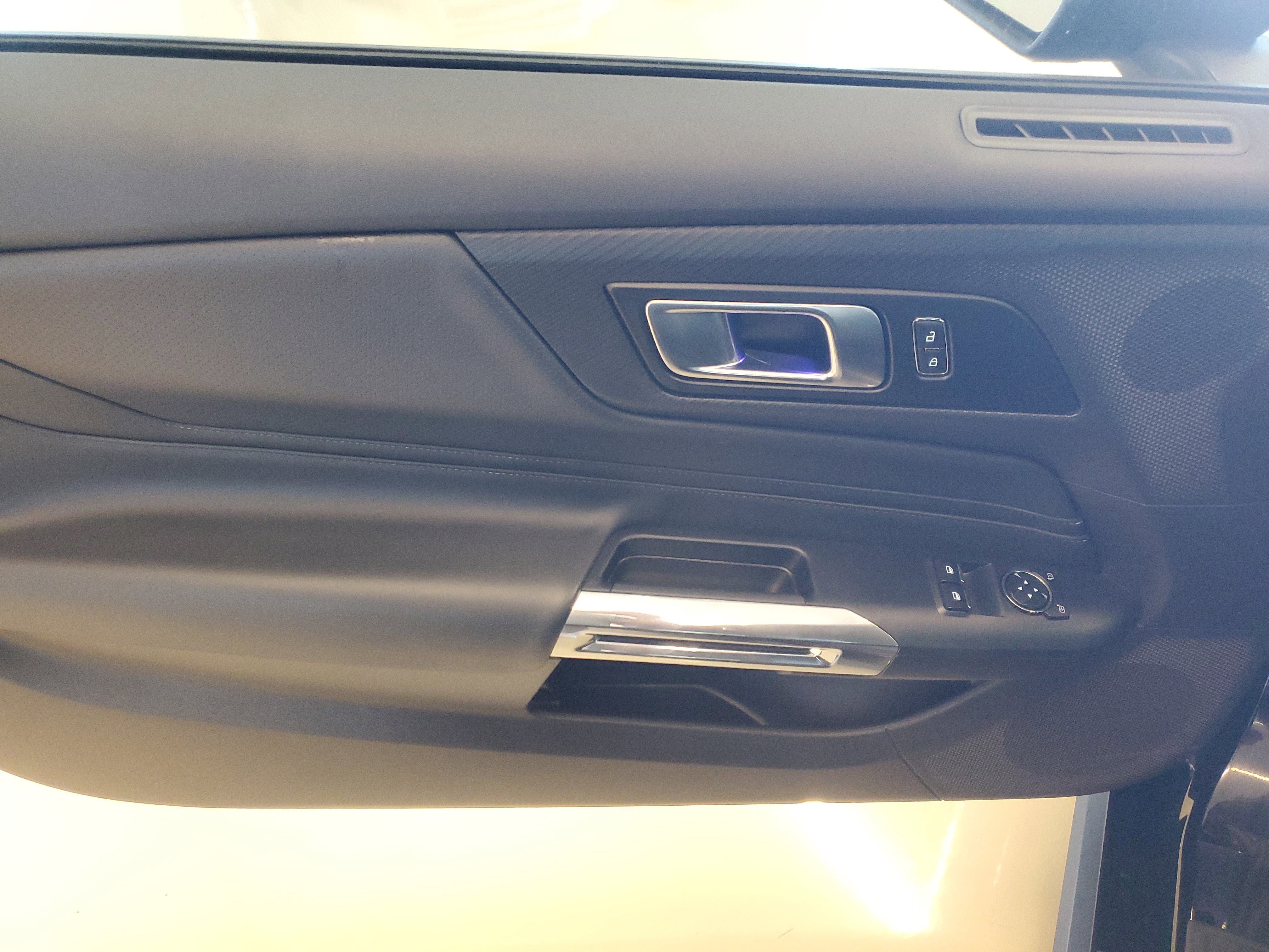 Used 2025 Ford Mustang Premium RWD image 17