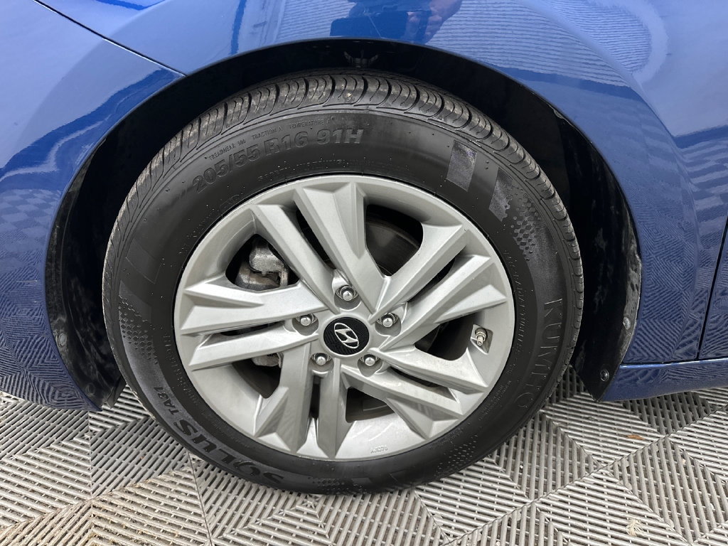 Used 2020 Hyundai Elantra SEL FWD image 11