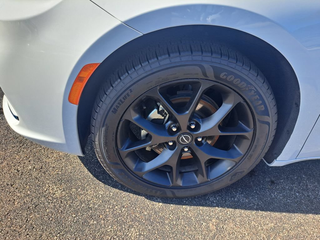 Used 2025 Chrysler Pacifica Limited FWD image 43