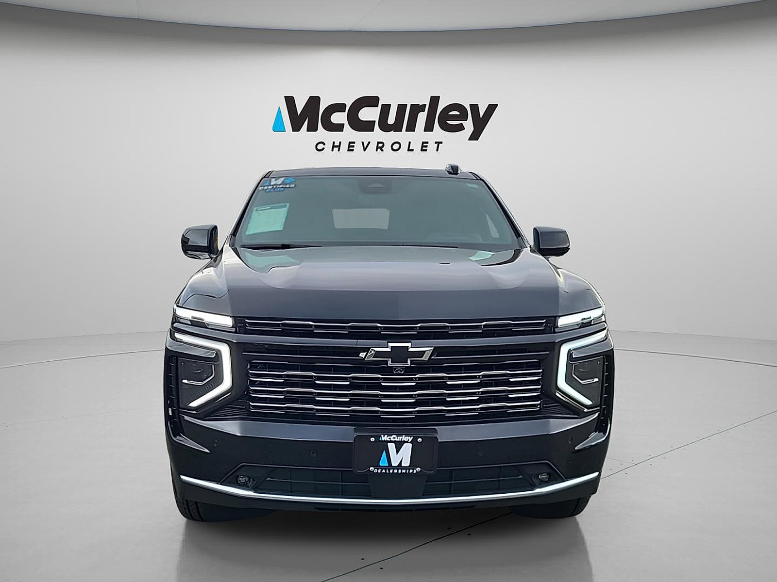 Used 2025 Chevrolet Tahoe High Country w/ Sun And Tow Package AWD/4WD image 2