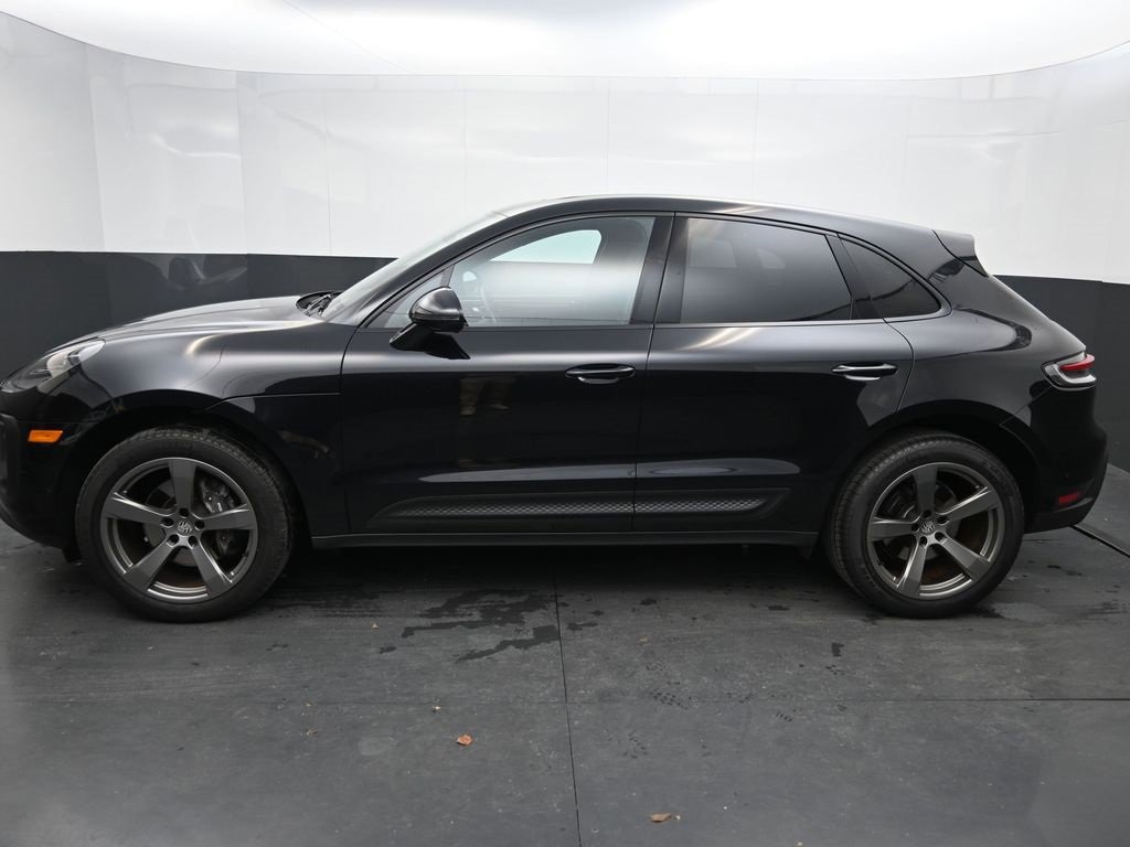 Used 2023 Porsche Macan Turbo image 13
