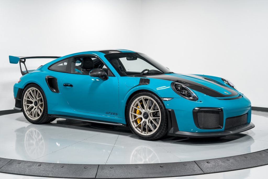 Used 2018 Porsche 911 GT2 RS w/ Weissach Package RWD image 39