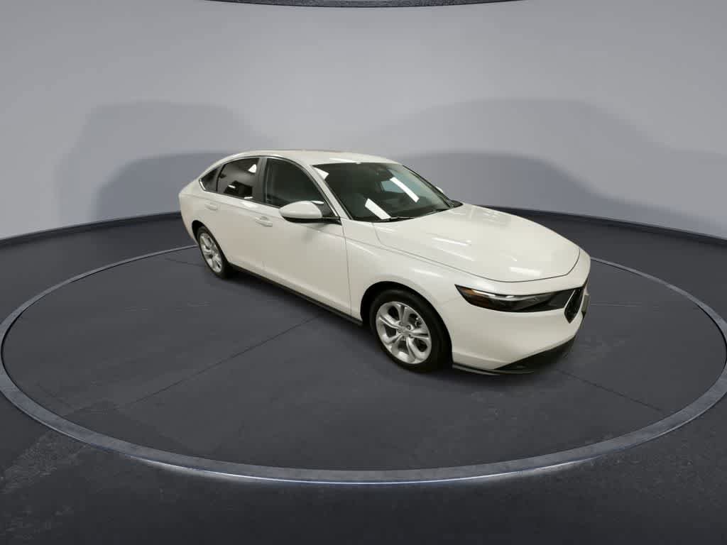 Used 2025 Honda Accord LX image 2