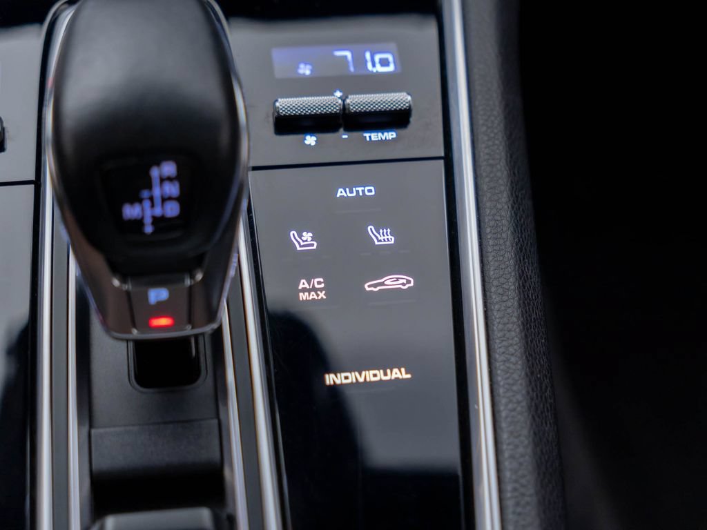 Used 2021 Porsche Panamera 4S AWD/4WD image 32