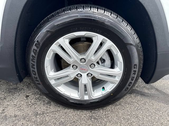 Used 2024 GMC Terrain SLE FWD image 13