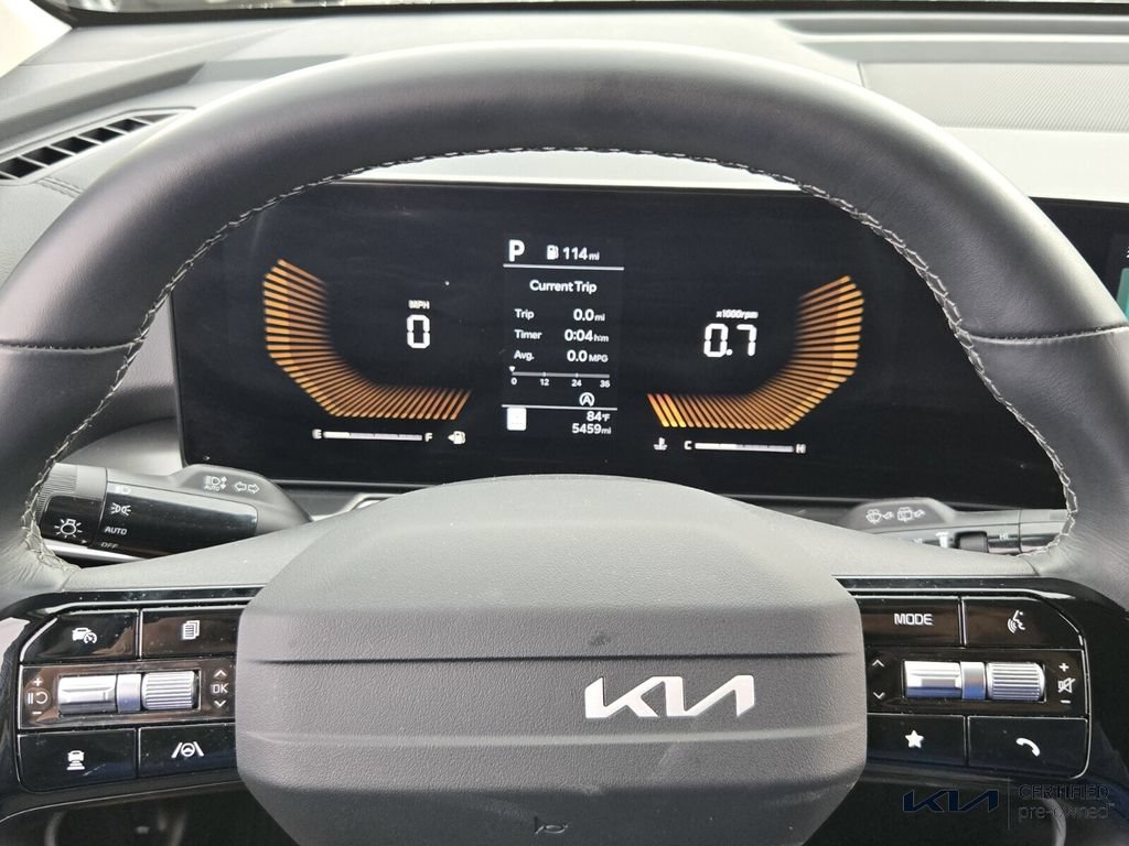 Certified 2026 Kia Sorento LX FWD image 29