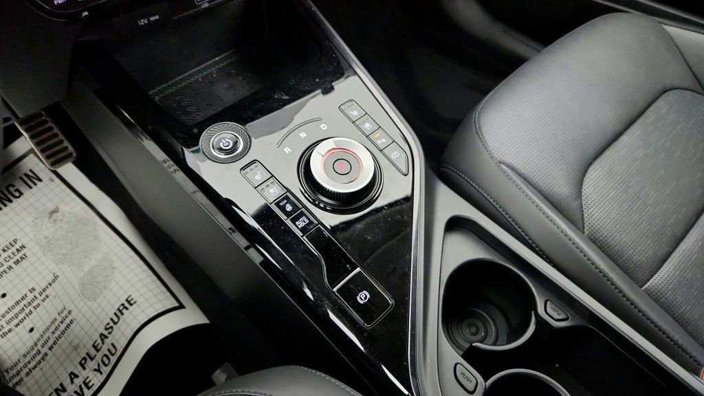 Used 2024 Kia Niro Wave w/ Wave Preserve Package image 16