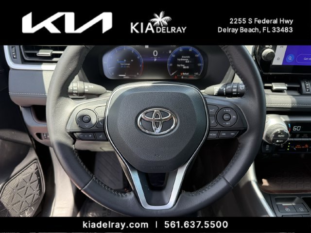 Used 2023 Toyota RAV4 Limited FWD image 31