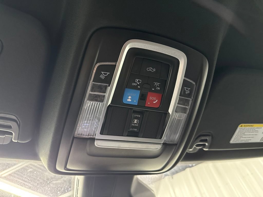 Used 2025 RAM 1500 Laramie w/ Sport Appearance Package AWD/4WD image 26