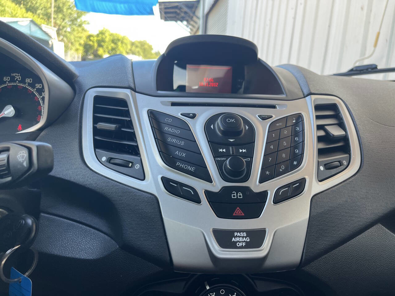 Used 2013 Ford Fiesta SE image 21