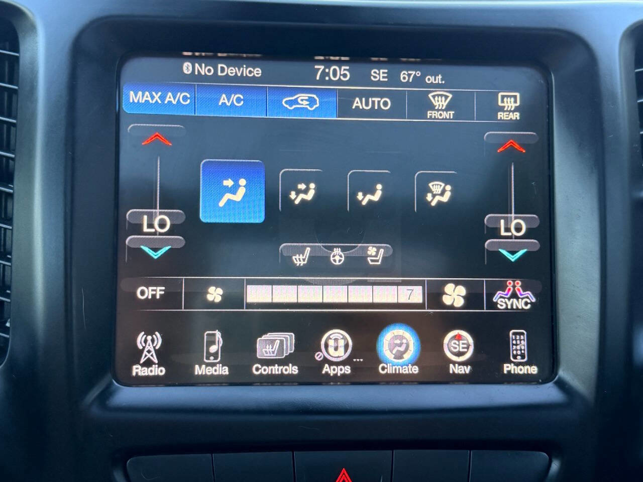 Used 2015 Jeep Cherokee Limited w/ Luxury Group image 46