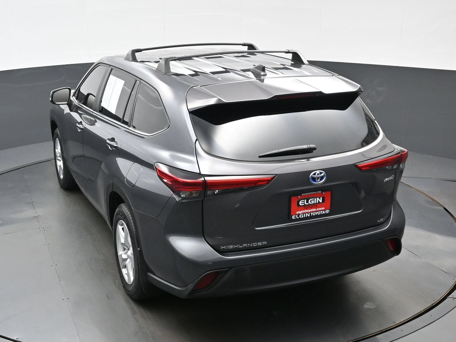 Used 2023 Toyota Highlander LE AWD/4WD image 38