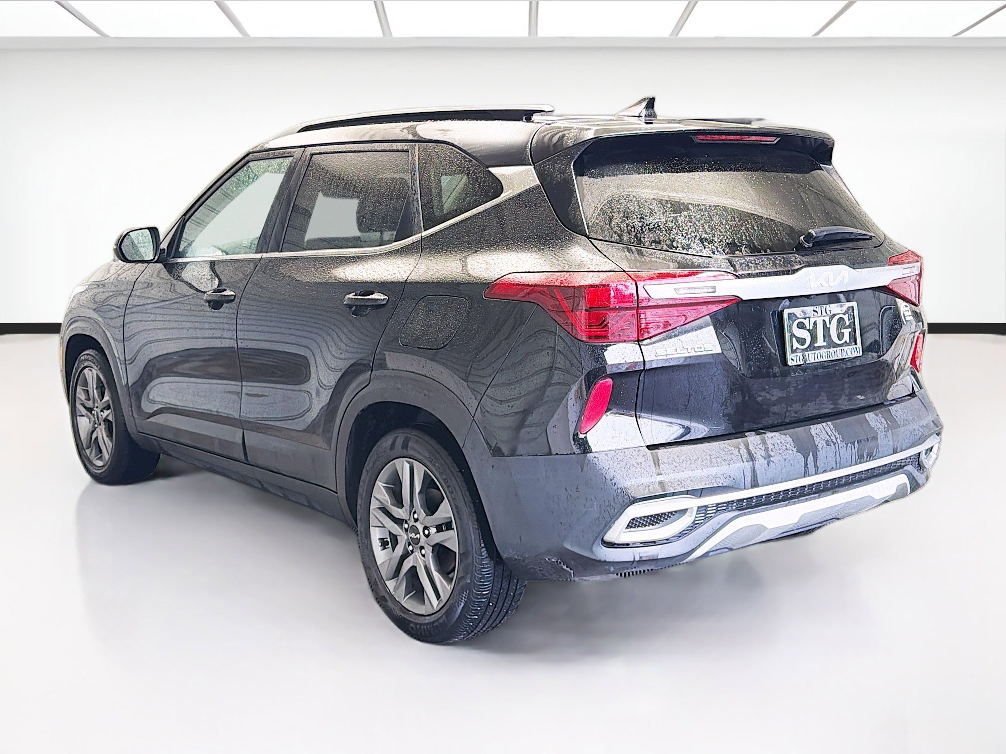 Used 2023 Kia Seltos S w/ Navigation Package image 6