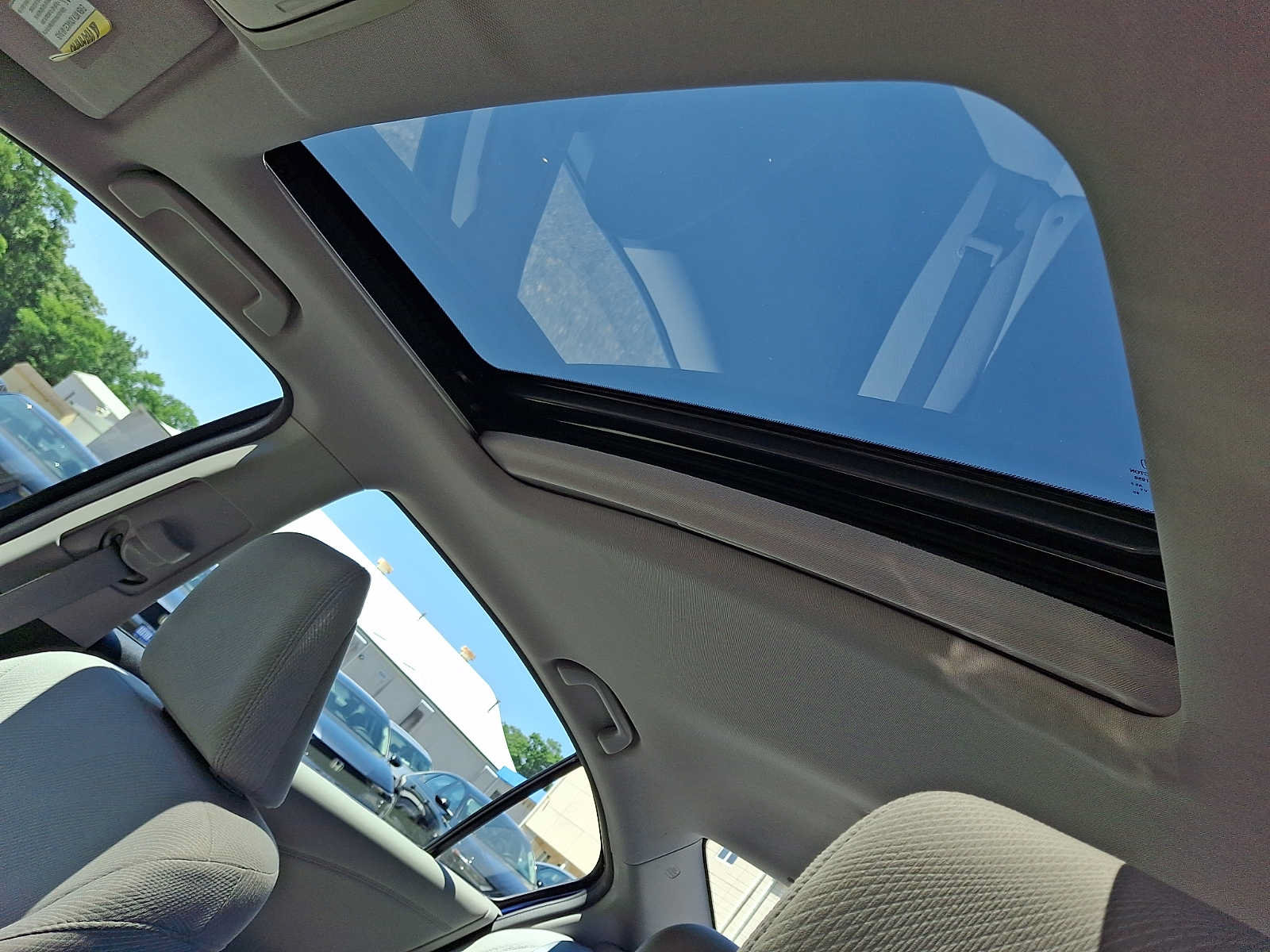 Used 2016 Honda Accord EX image 14