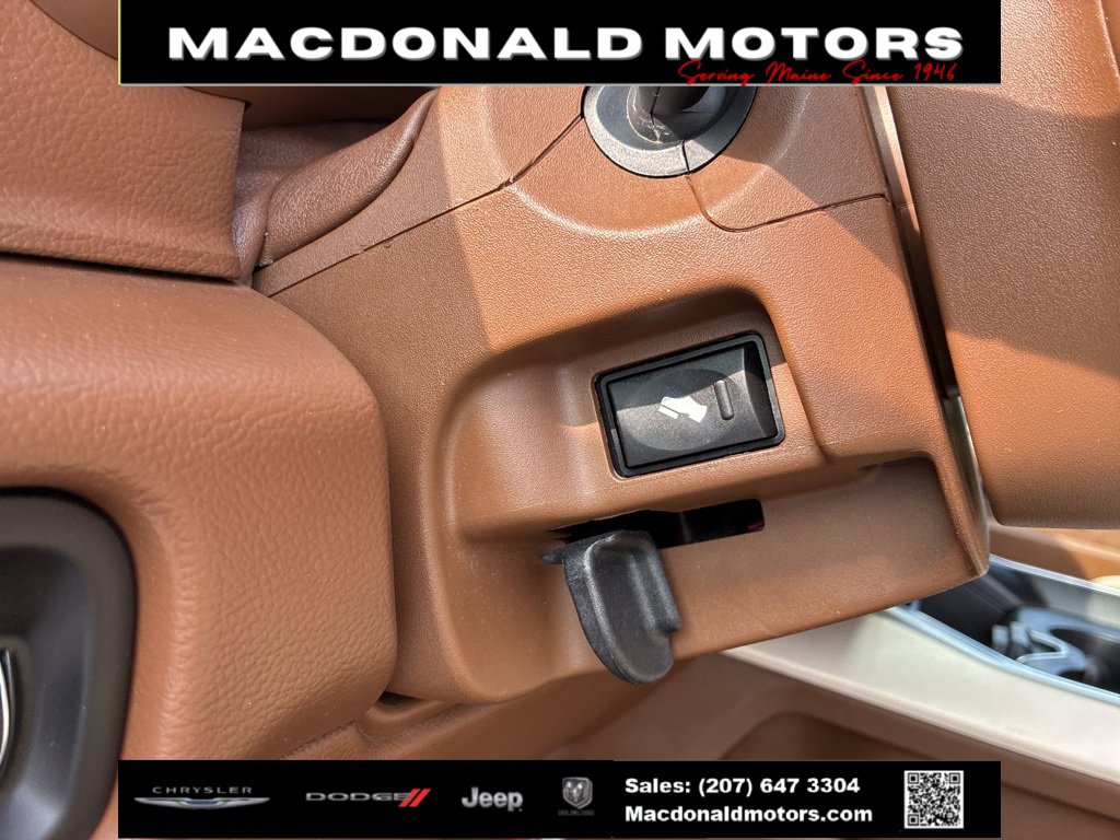 Used 2019 RAM 3500 Laramie image 17