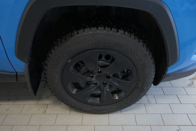 Used 2021 Toyota RAV4 LE image 15