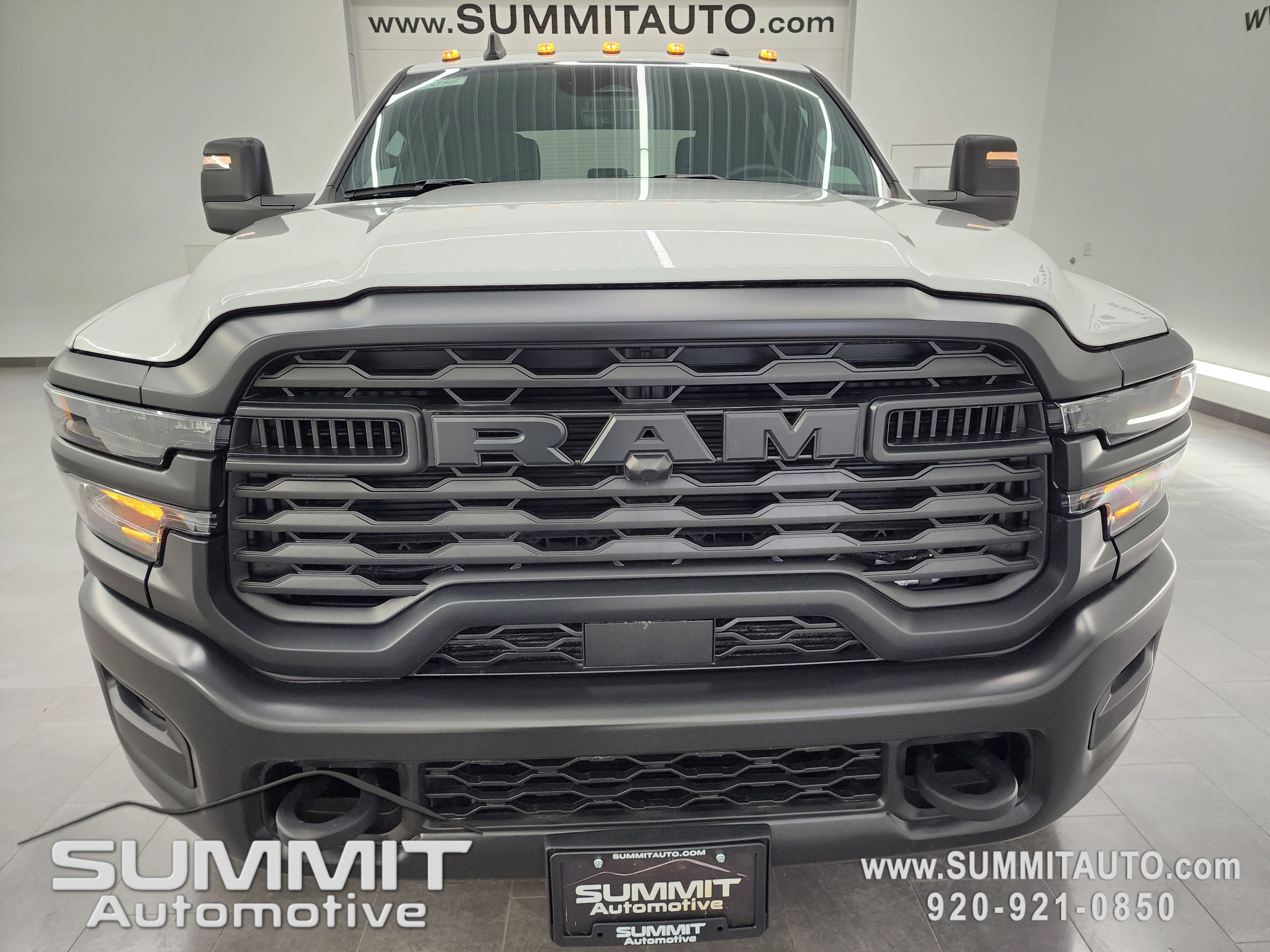 New 2025 RAM 5500 Tradesman AWD/4WD image 20