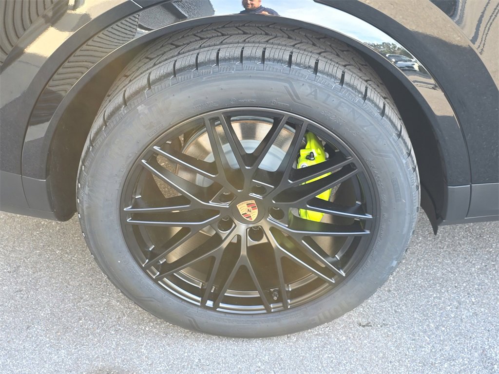 New 2026 Porsche Cayenne E-Hybrid Coupe image 14