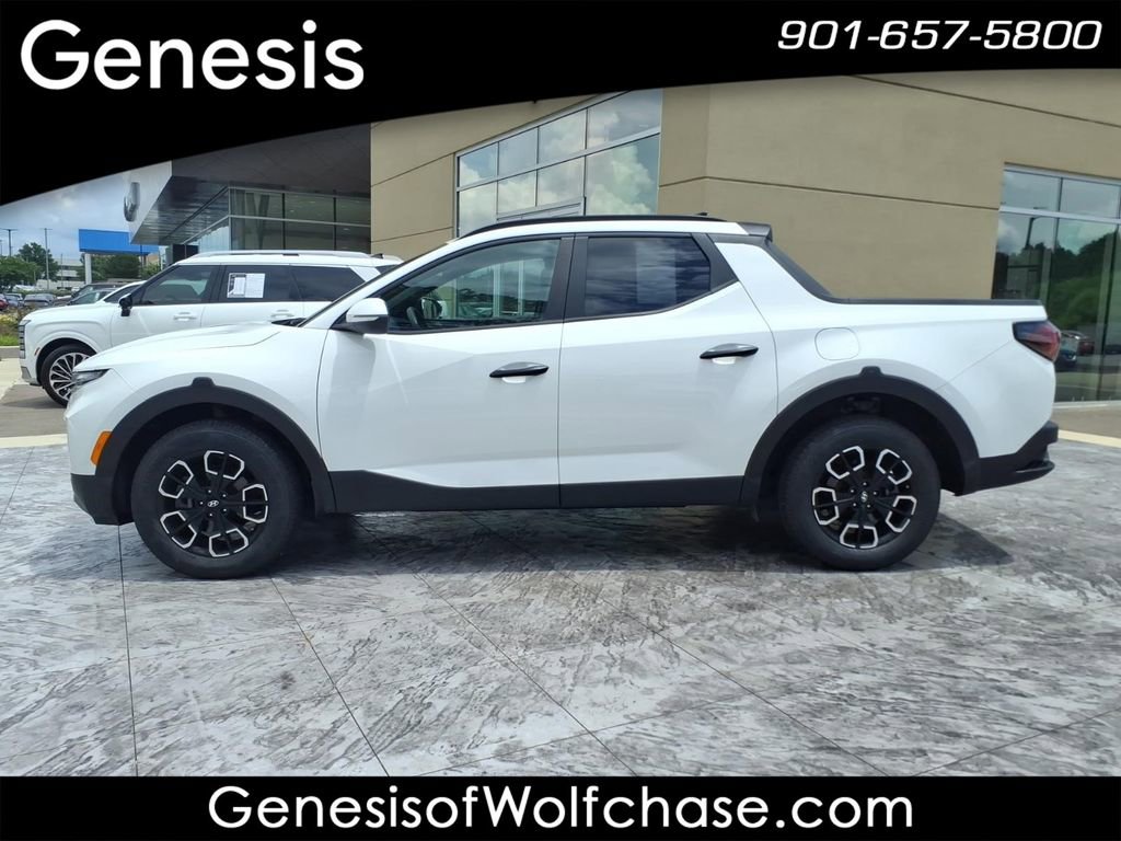 Used 2023 Hyundai Santa Cruz SEL w/ Activity Package FWD image 2