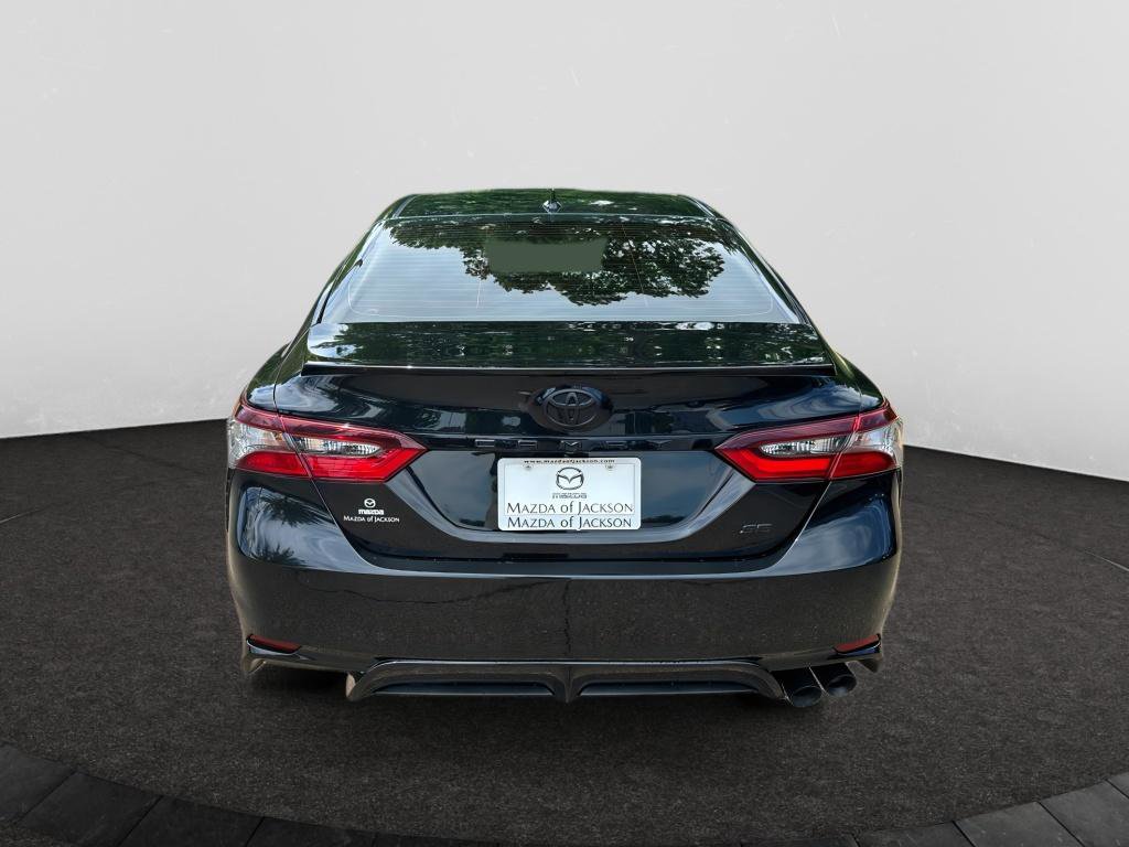 Used 2023 Toyota Camry SE w/ Convenience Package image 4