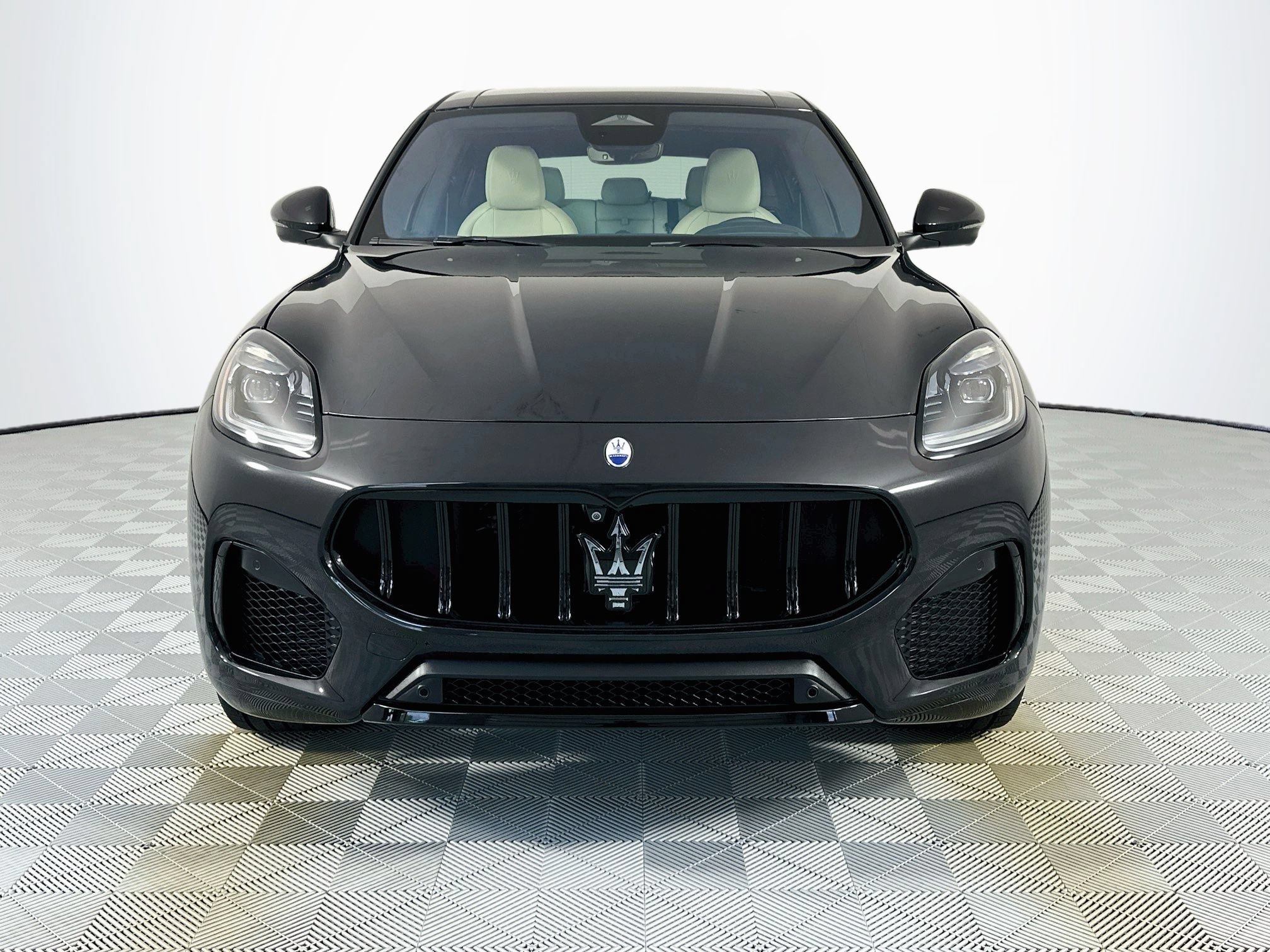 Used 2024 Maserati Grecale Modena AWD/4WD image 2