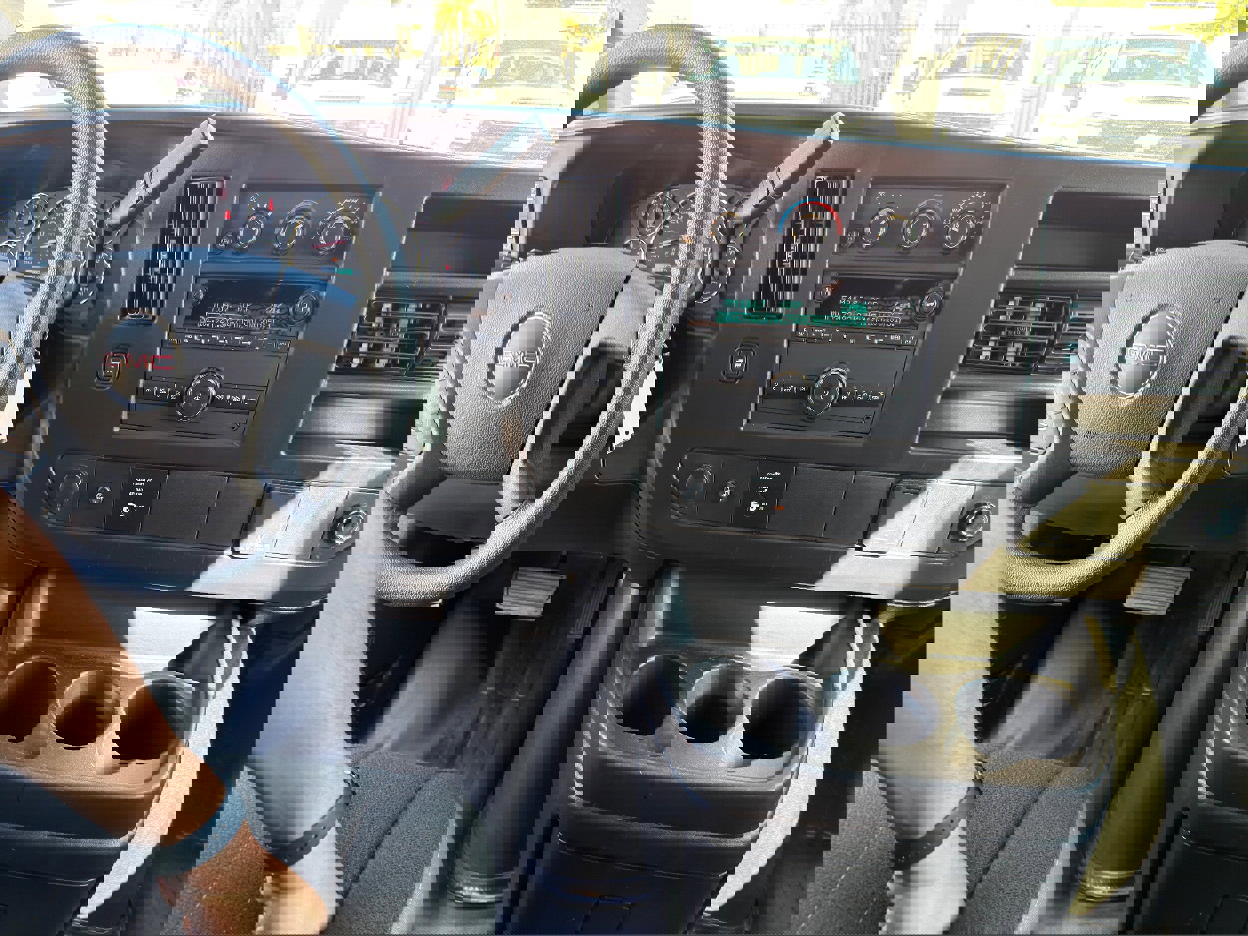 Used 2024 GMC Savana 2500 w/ Driver Convenience Package image 26