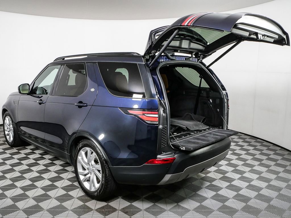 Used 2018 Land Rover Discovery HSE image 34