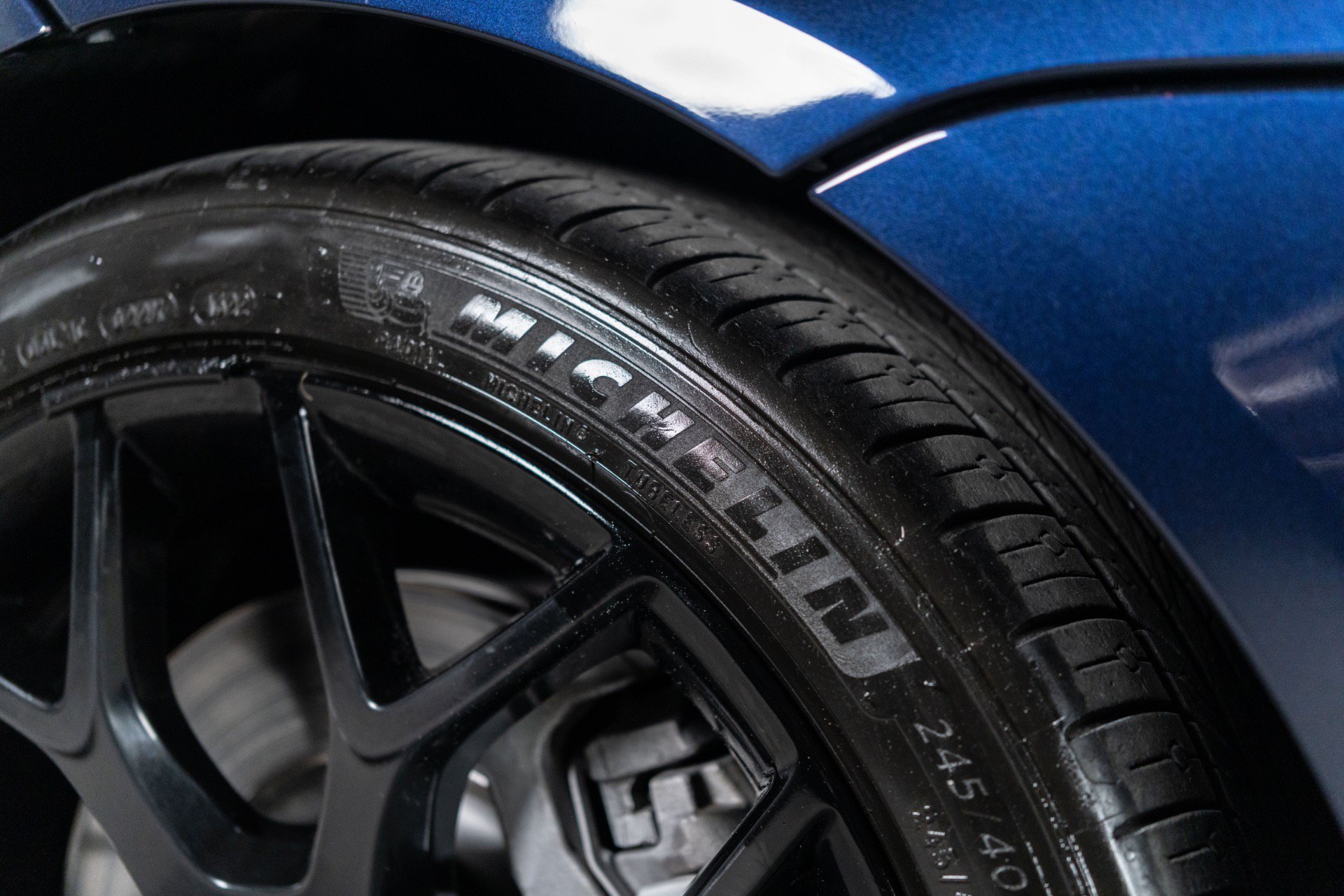 Used 2018 Jaguar F-TYPE Coupe RWD image 5