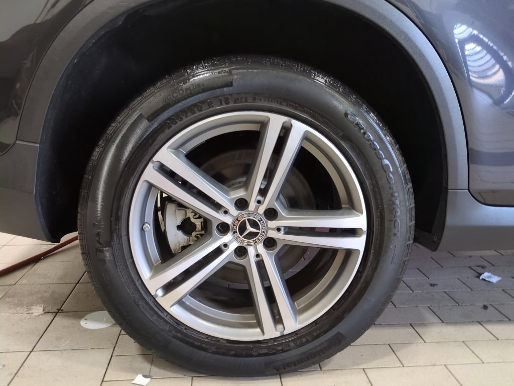 Used 2020 Mercedes-Benz GLC 300 4MATIC image 25