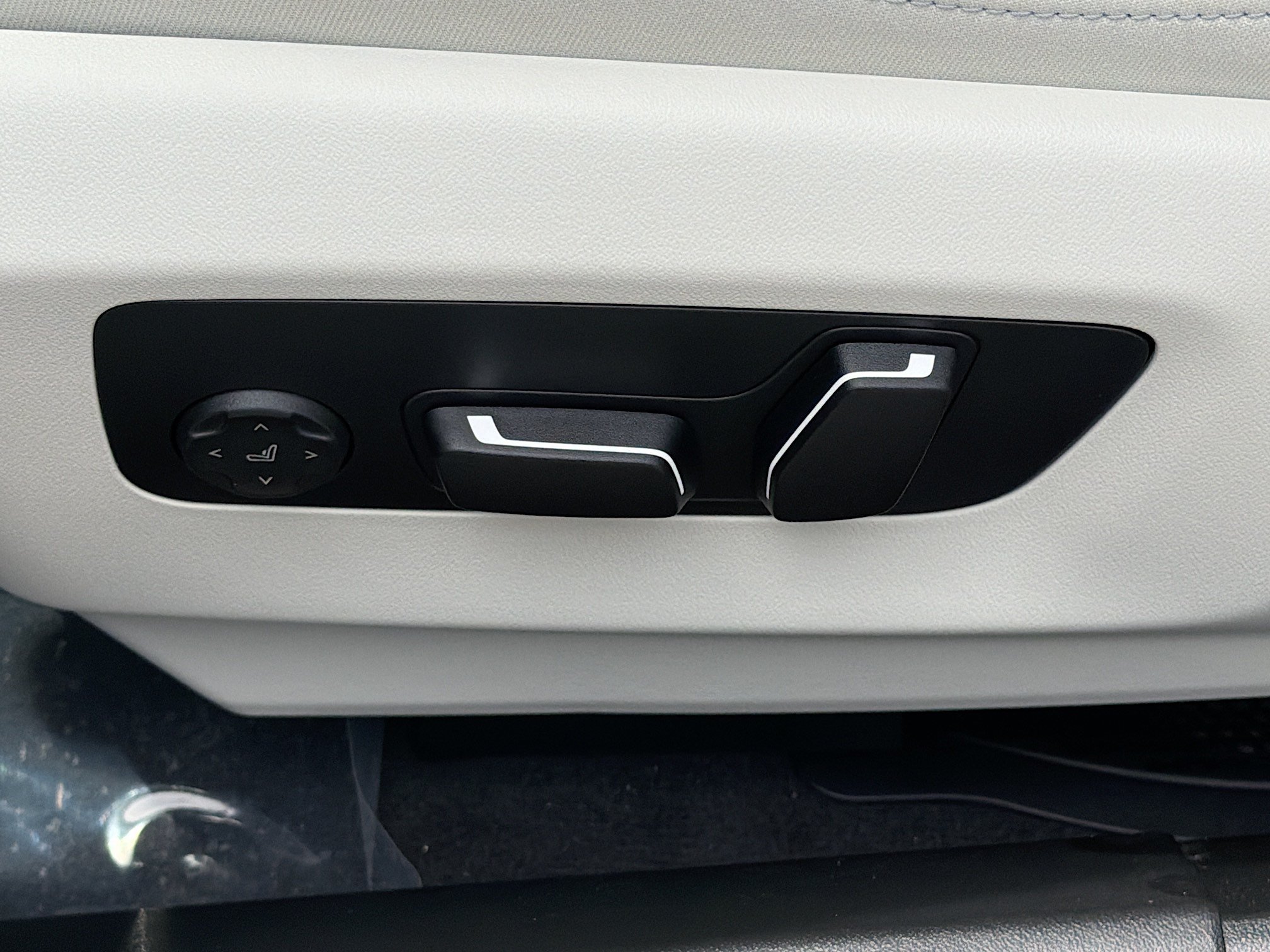 New 2027 BMW 530i w/ M Sport Package RWD image 25