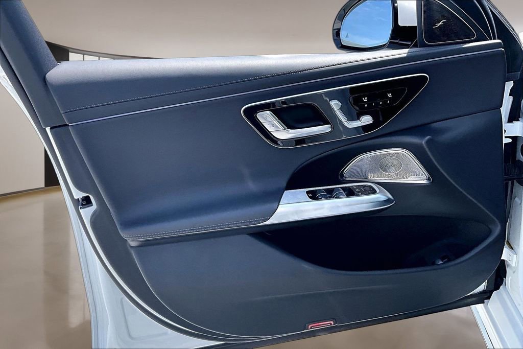 Used 2025 Mercedes-Benz E 350 4MATIC Sedan image 18