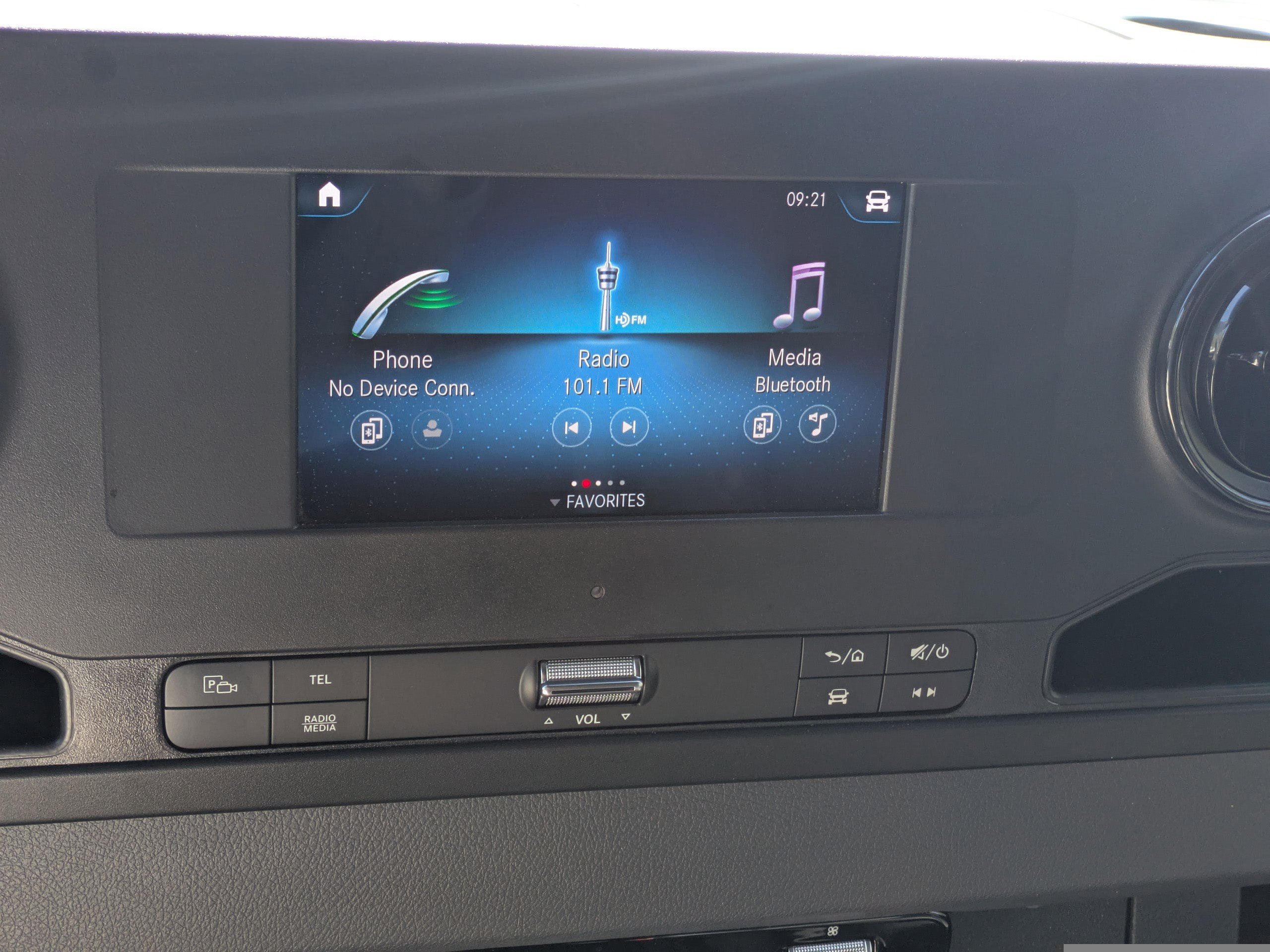 Used 2024 Mercedes-Benz Sprinter 3500 image 18