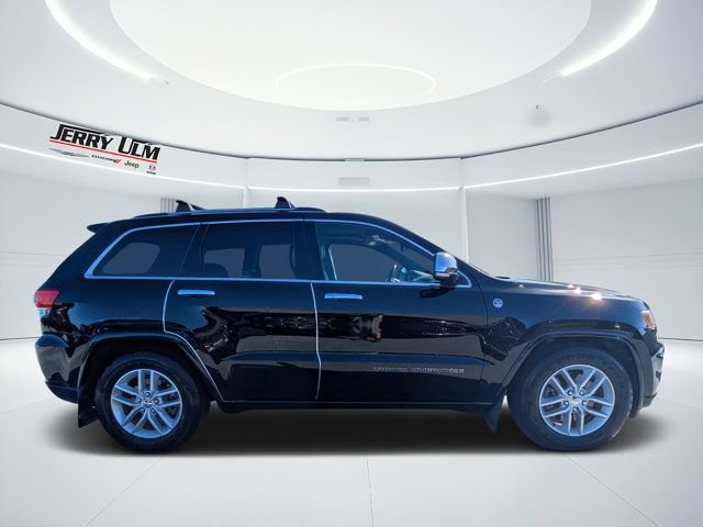 Used 2018 Jeep Grand Cherokee Overland image 2