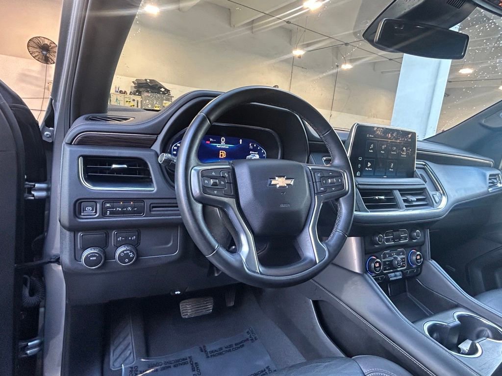 Used 2023 Chevrolet Suburban LT image 32