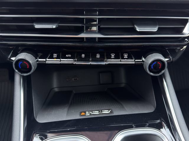 New 2026 Chevrolet Traverse RS w/ LPO, Floor Liner Package image 15