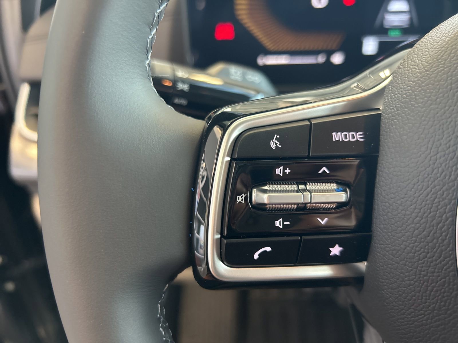 New 2026 Kia Carnival image 25