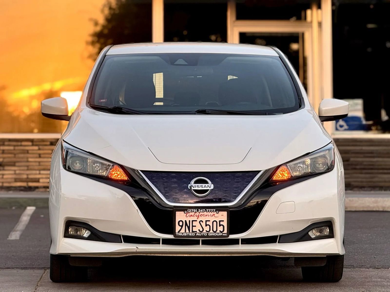 Used 2022 Nissan Leaf SV image 3